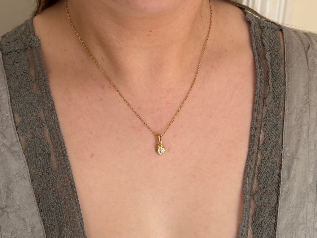 Ali necklace